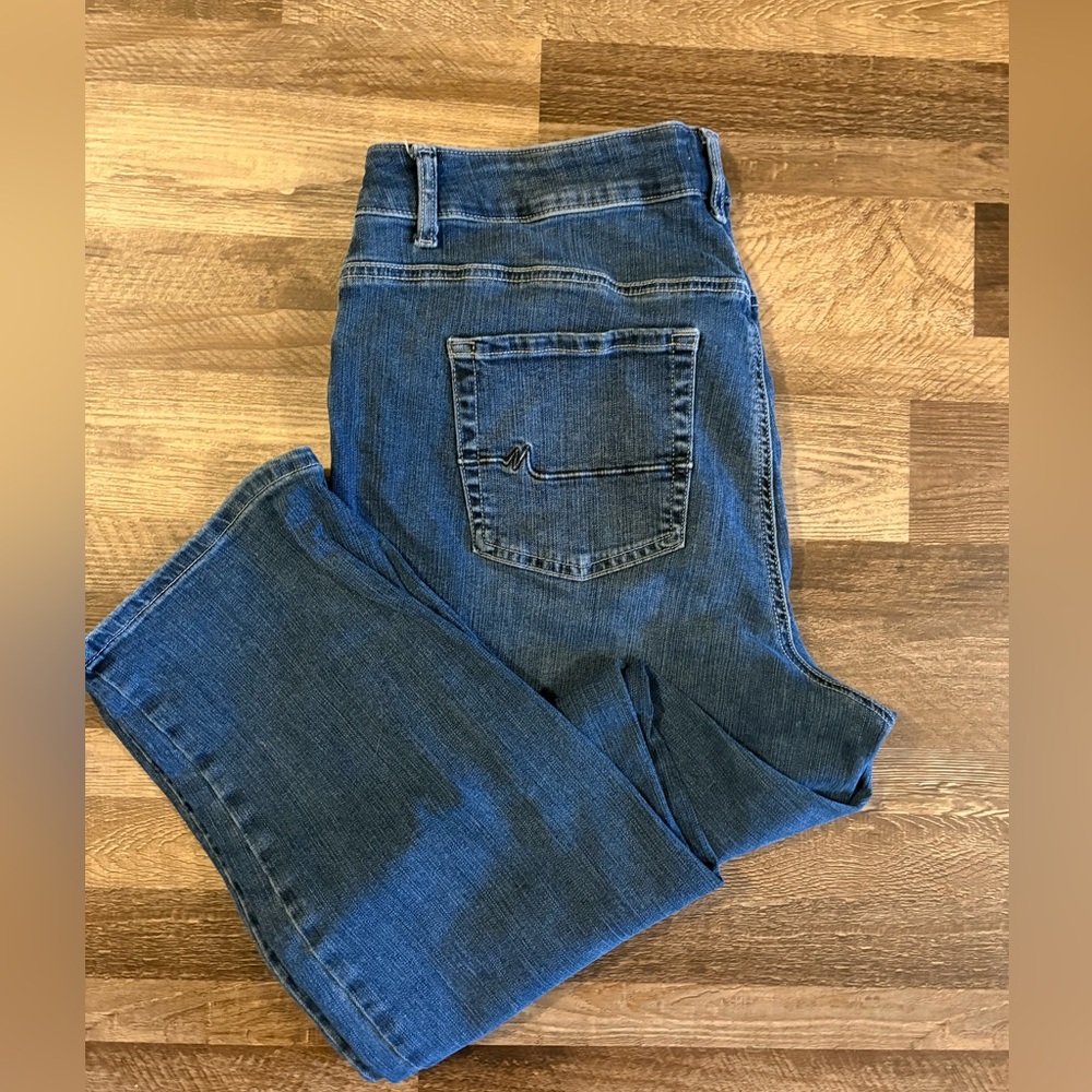 CLOSET CLEAR OUT Maurices M Jeans Classic Women’s Plus 18W High Rise Straight